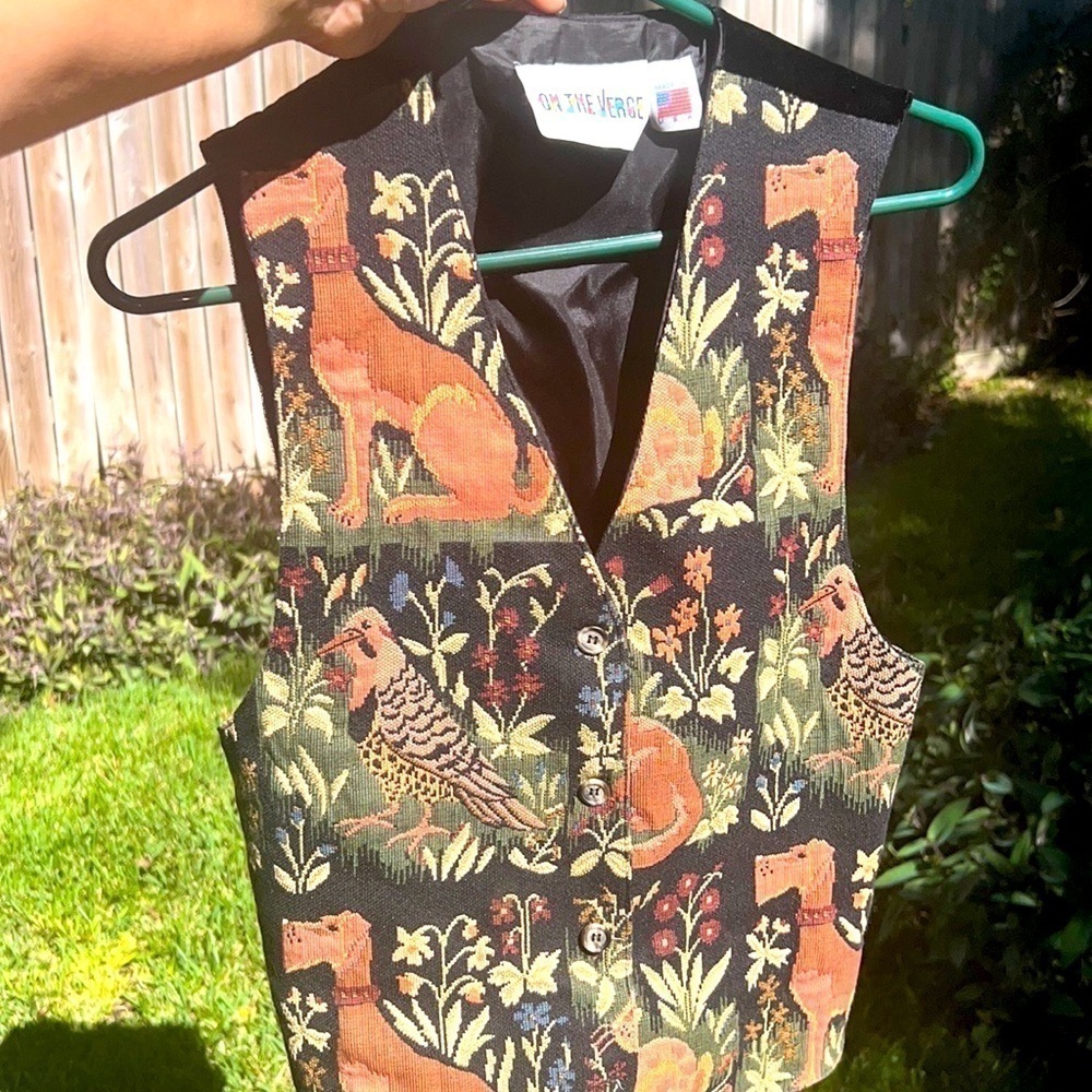 Vintage Woven Tapestry Patchwork Animal Floral
Print Vest Small - Picture 2 of 8